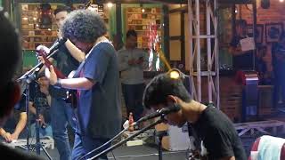 Download Mp3 Payung Teduh-Ku Cari Kamu(live in BingenFest 2017 palembang) Gudang lagu Download Mp3 Payung Teduh-Ku Cari Kamu(live in BingenFest 2017 palembang)