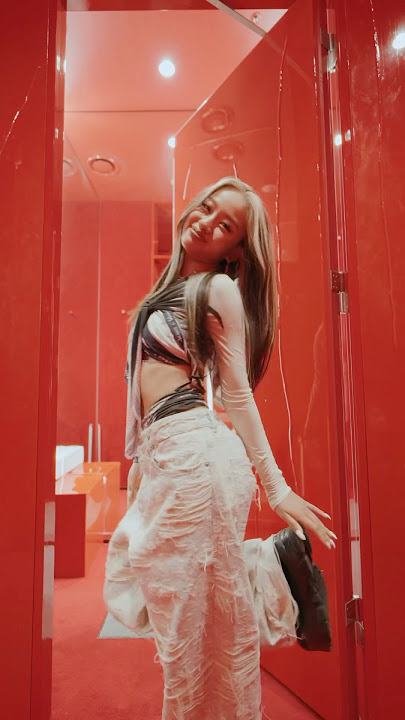 DIESEL Fitting Room🩵💙 #HANA #BlueJeans