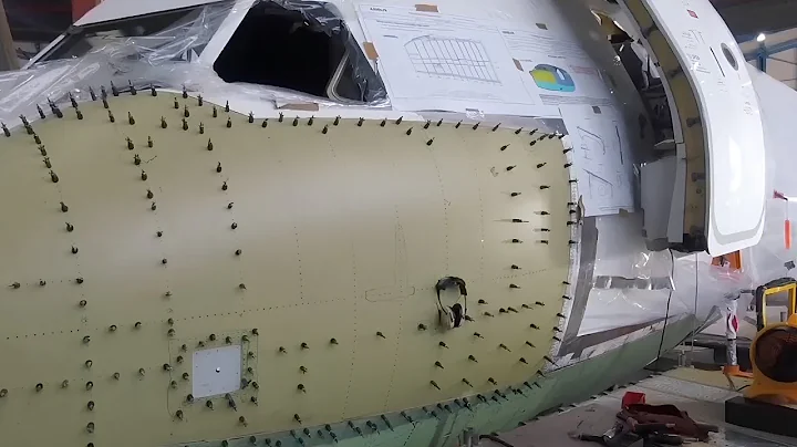 Why Do Planes Still Use Millions of Rivets Instead of Welding? The Secret Behind Its Power