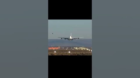 Beautiful view of two Planes. 🛩✈  #funnytvpro1 #yteshorts #shortsfeed #shorts #viral #funnyfail