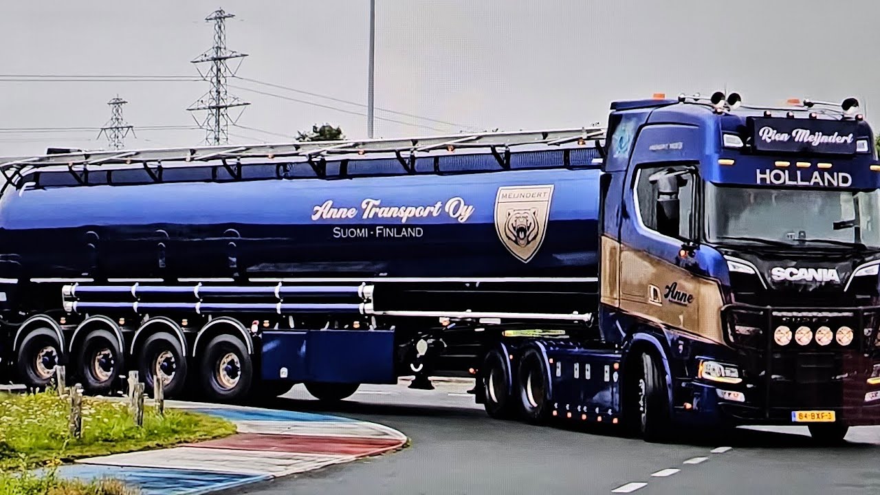 Trucks Arrival Profile Truckstar Festival TT Assen 2025 V8 Open Pipes Sounds