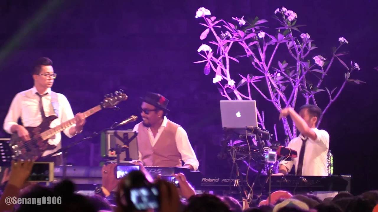 Trio Lestari - Opening ~ Sedari Dulu @ Prambanan Jazz 2016 [HD]