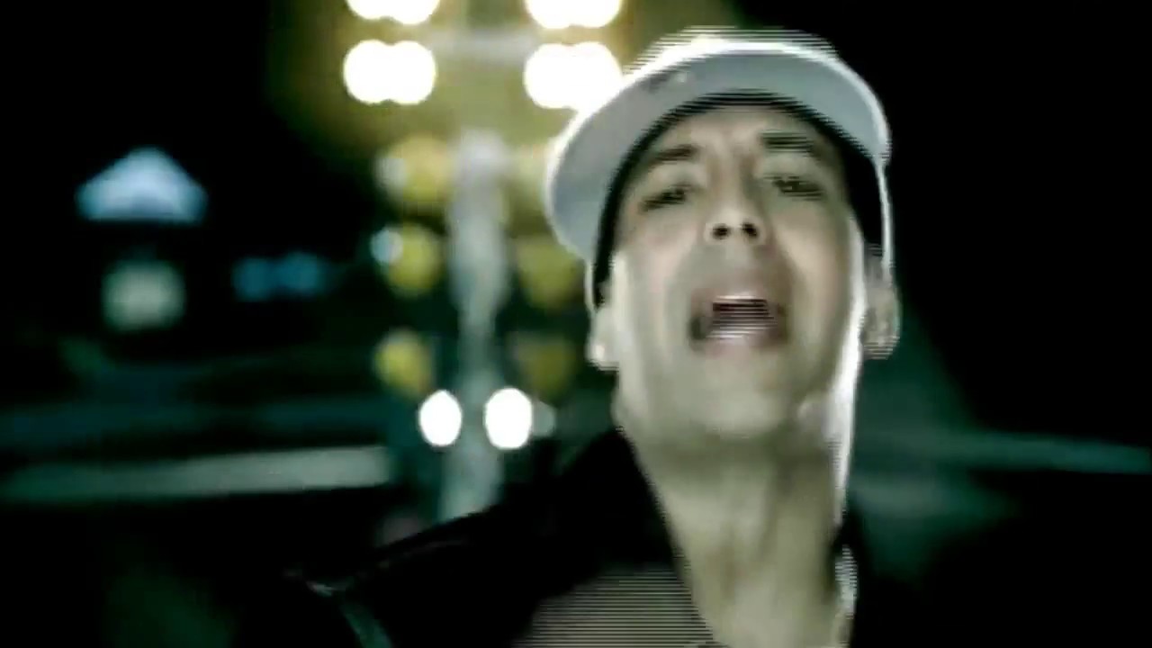 Daddy yankee gasoline. Daddy Yankee gasolina. Газолина песня. Daddy Yankee - gasolina обложка. Daddy Yankee - gasolina BASSBOOSTED.