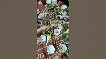 Bữa cơm sum họp chiều mùng 1 Tết Tân Sửu 2021 (MV của Duyên)