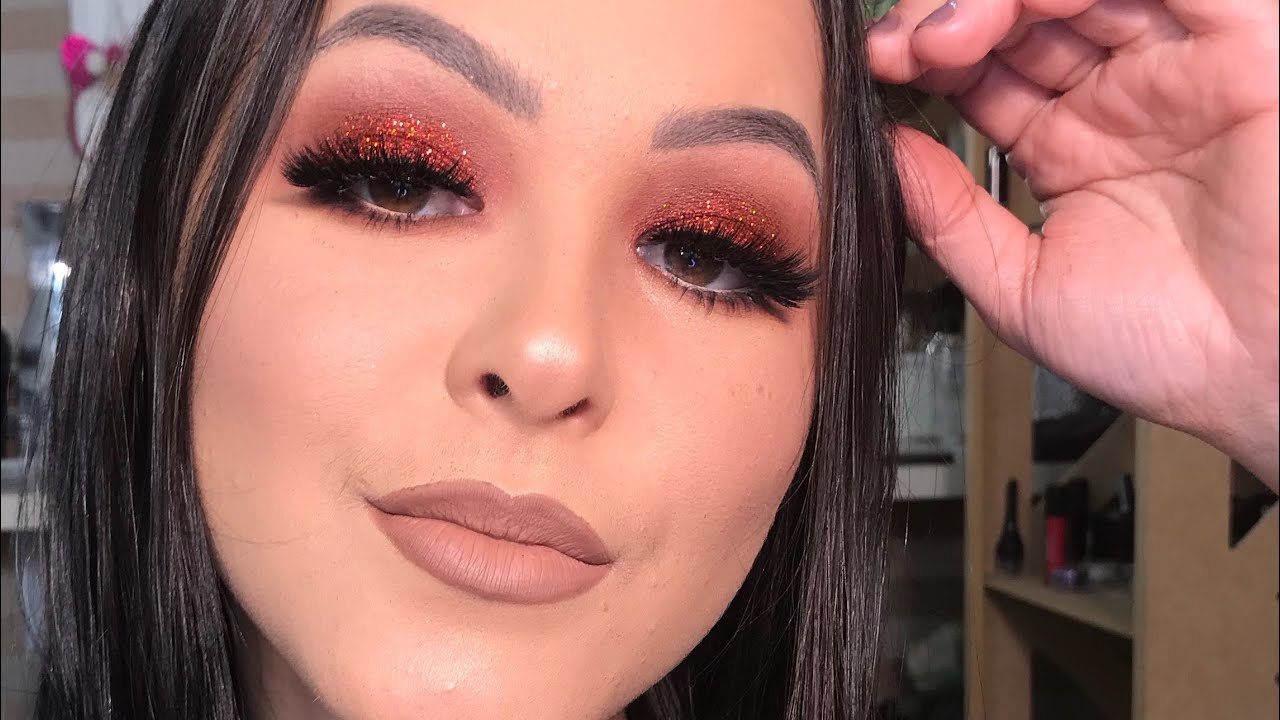 MAQUIAGEM PARA FESTAS| ESFUMADO COM GLITTER USANDO CONTÉM 1G