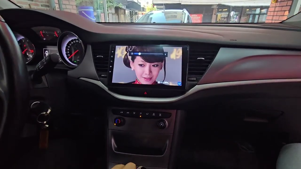Opel Astra K Kablosuz Carplayli Android Multimedya