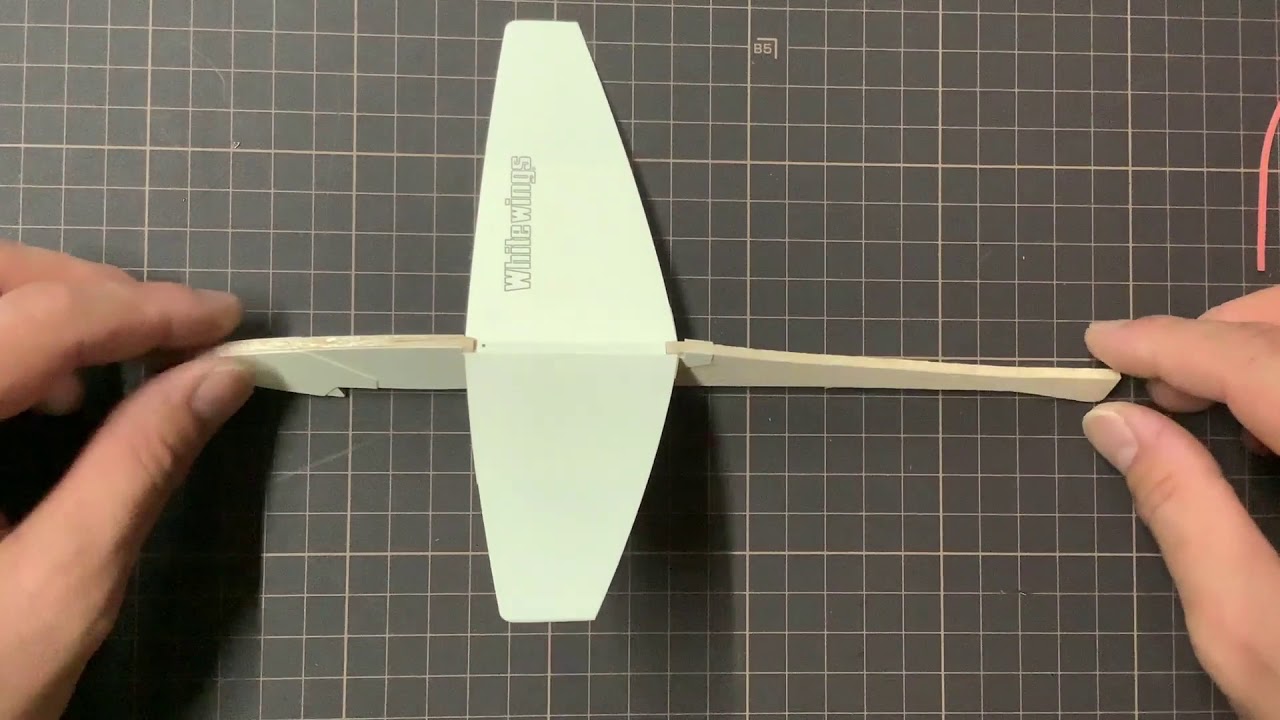 ソンギュ サイン入り 紙飛行機 ソンギュ サイン入り 紙飛行機