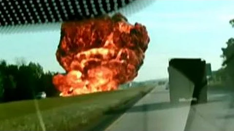 Huge explosion after gas tanker crashes into dump truck