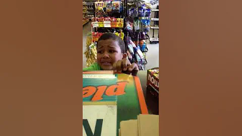 kid stealing : PLEASE DONT TELL MY DADDY!! ORIGINAL** @ Johnson Super Stop - DayDayNews