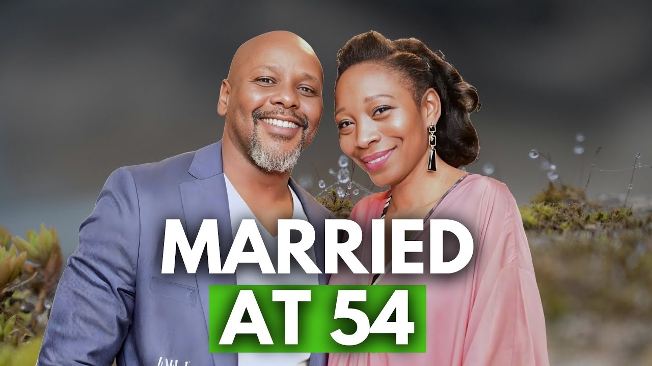 Ей за 50, и она вышла замуж через знакомства на Facebook?! Её настоящая история любви