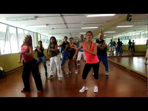 ZUMBA CON VIVI RODRIGUES - BACHATA - STAND BY ME