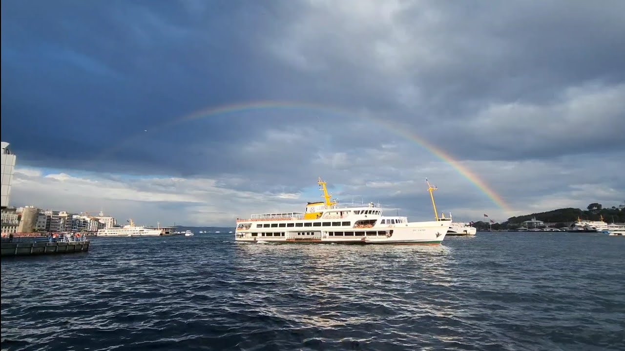 Rainbow linking Asia and Europe | Shipspotting Istanbul
