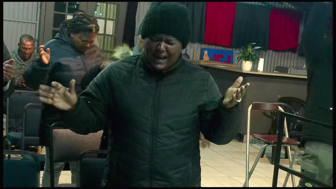 PASTOR JULIAN & SHARON JACKSON/ LIVE SERVICE