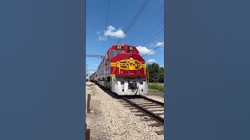 Santa Fe sounding off! #train #railroad #railfan