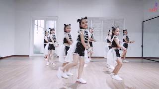 Kiss me Kiss me -   MegaDance - MegaKids DANCECover - LAMITANGHEAN