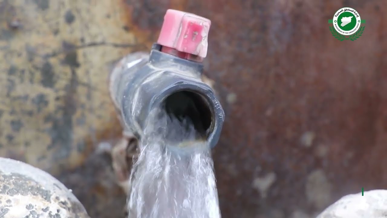 بحضور إدارة المنطقة.. المجلس المحلي في بلدة #بداما غرب #إدلب يؤهل أحد ينابيع البلدة لتغذيتها بالمياه