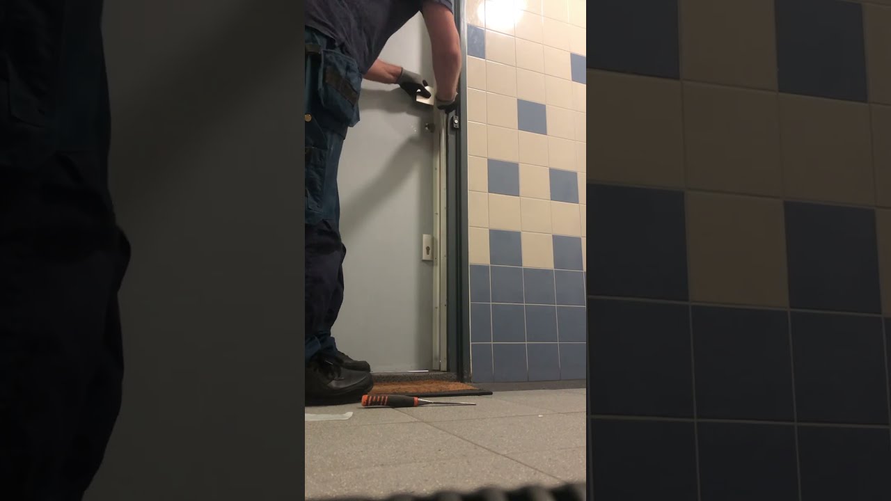 Deur Dichtgetrokken Met Sleutel Erin 