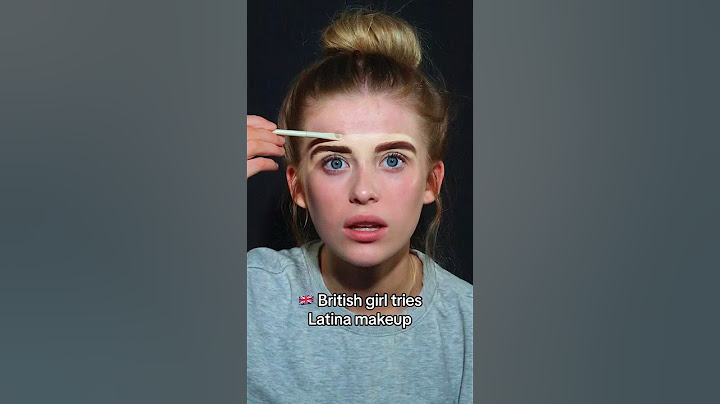 British girl tries Latina Makeup🇬🇧 #makeupfunny  #trendingonshorts #makeuptutorial #latinamakeup