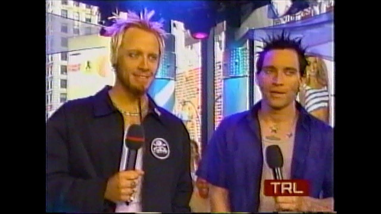 Lit on MTV TRL for "Lipstick & Bruises" World Premiere, 10/12/01 YouTube
