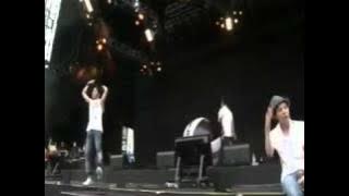 Big Bang - Beautiful Hangover   Hands Up [Live 2010 in Japan] (romanization)