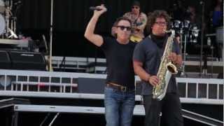 Behind the scenes at soundcheck in Seville - The  Bruce Springsteen Webs.mp4