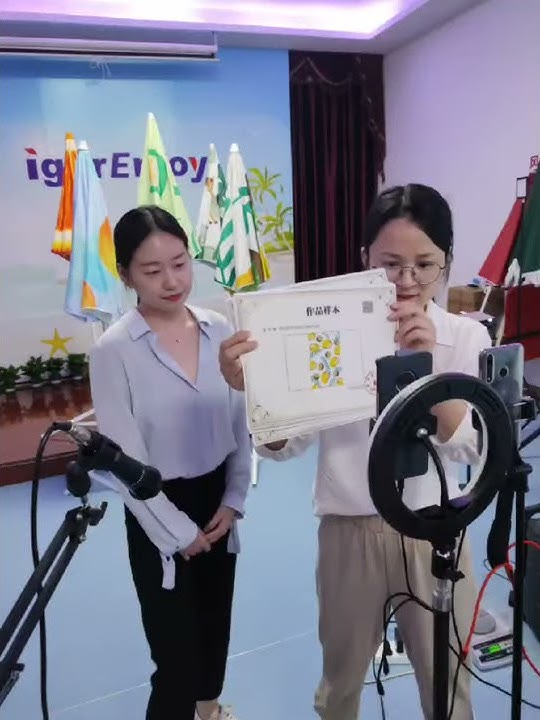 Best show--127th Canton fair Online show! Igerenjoy umbrella team show!