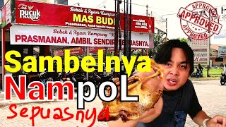 Pedesnyaa Gilaaa Ayam Goreng Kremes Mak Yek Semarang. 