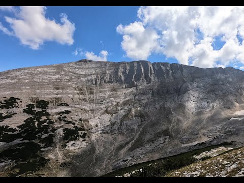 Видео: Планинска чаша: Алпинистът от планината Конрад Анкер говори за рутинните си грижи за кожата