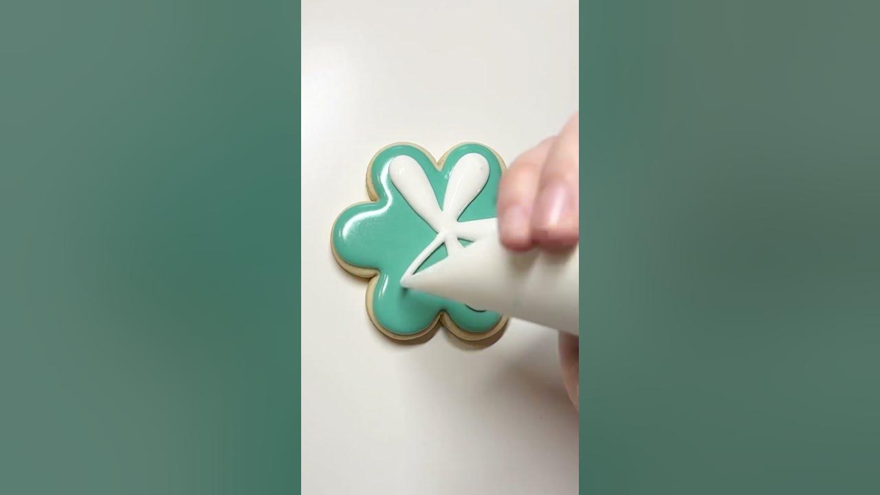I love this one ☺️ #thegracefulbaker #cookiedecorating I love this one ☺️ #thegracefulbaker #cookiedecorating