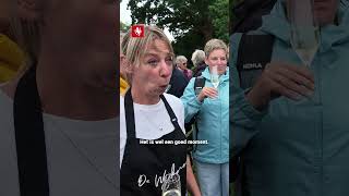 Wijnboerin Renate serveert haar allereerste eigen wijn in Holten #nieuws #tubantia
