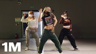 Becky G, Burna Boy - Rotate / Ara Cho Choreography Resimi