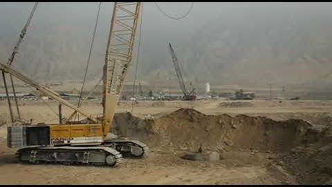 Dynamic compaction with, liebherr hs895 crawler crane.