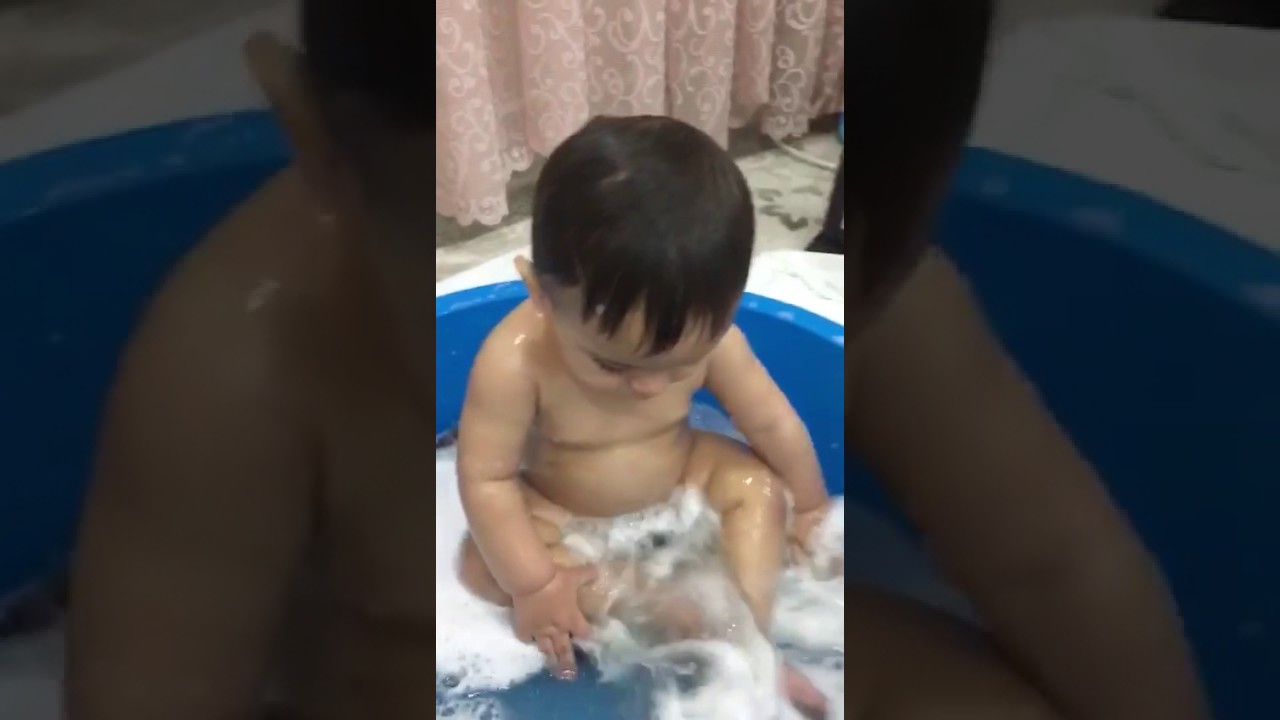 Banyo keyfi yapan bebek YouTube