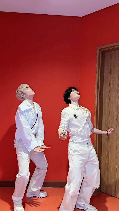 늑대가 됨 🐺🐺 (literally)