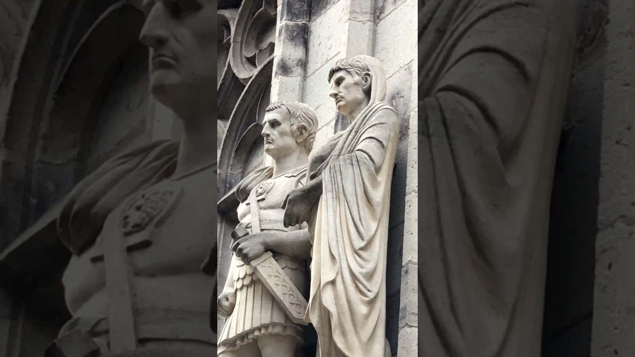 Sagen wir mal JULIUS & CLAUDIUS