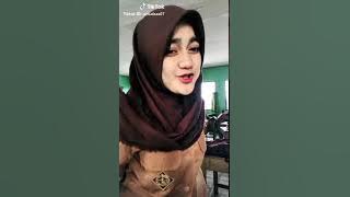 Cewek toge joget kancing nya kebuka