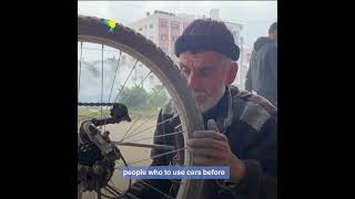 Palestinians in Gaza resort to bikes amid fuel shortages
