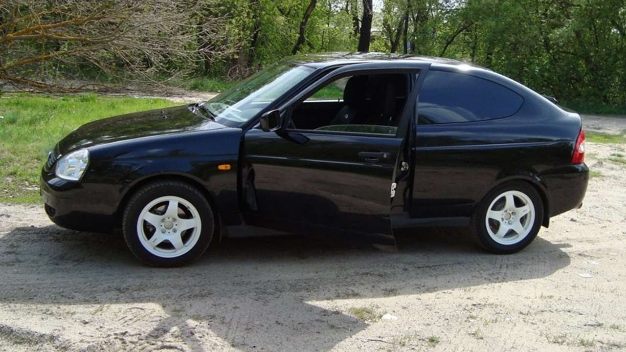 Lada priora sport coupe