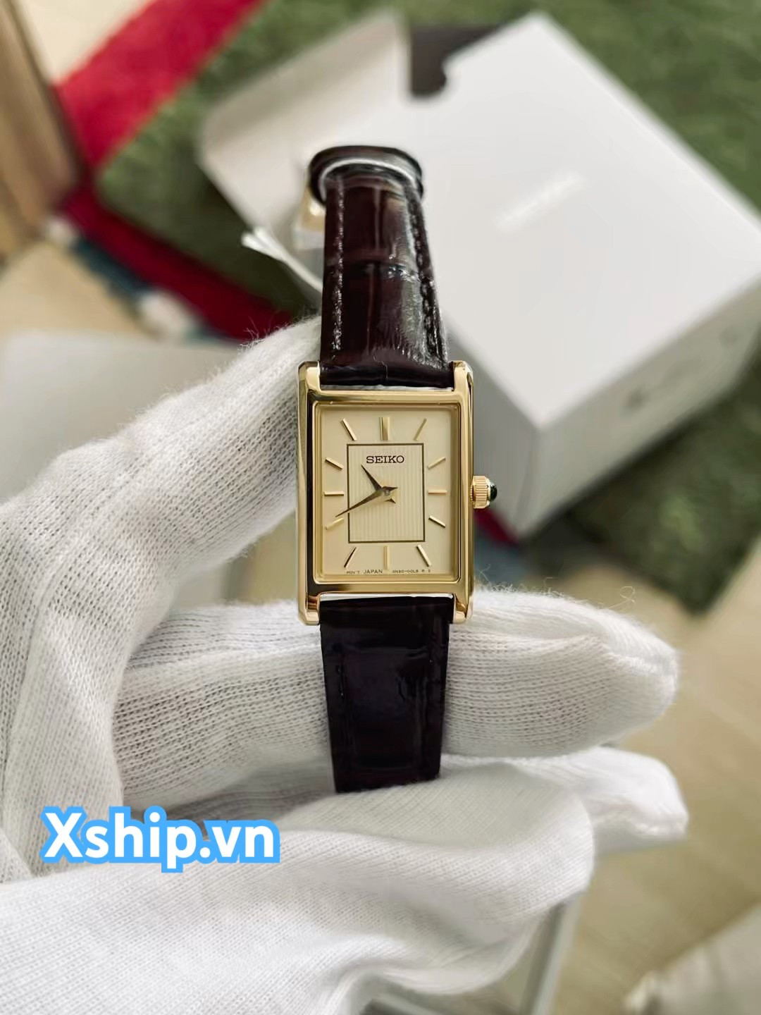 Seiko Essentials Quartz Light Champagne Dial Ladies Watch SWR066
