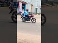 Khch Admi A Fariwale Ki Sath Kabse Dam Puch Raha Hai Lakin O Chish Karidh Nahi Raha Hai 