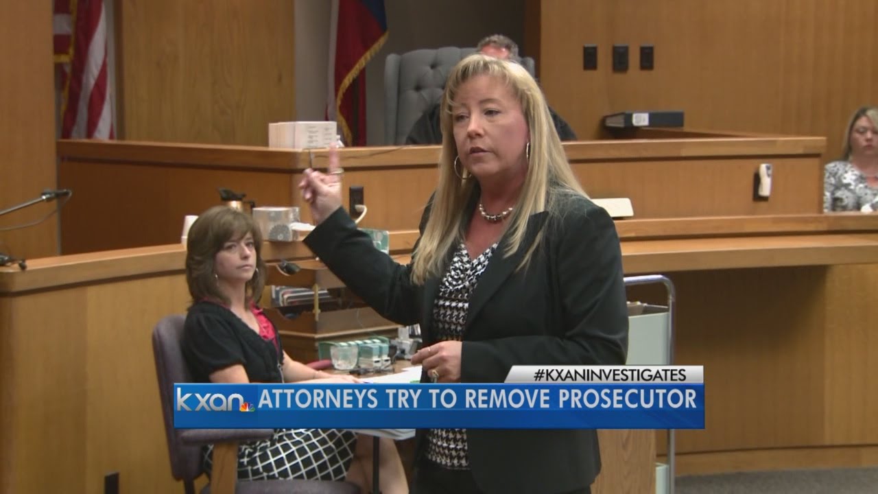 Defense attorneys want Williamson Co. DA removed from murder trial