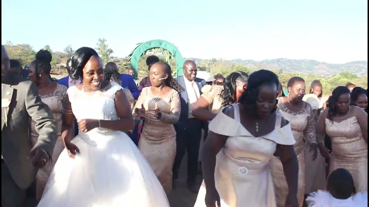 DANCE1.NAOMI WEDS JOACHIM