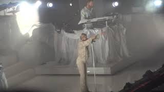 Robyn (Live) - Who Do You Love