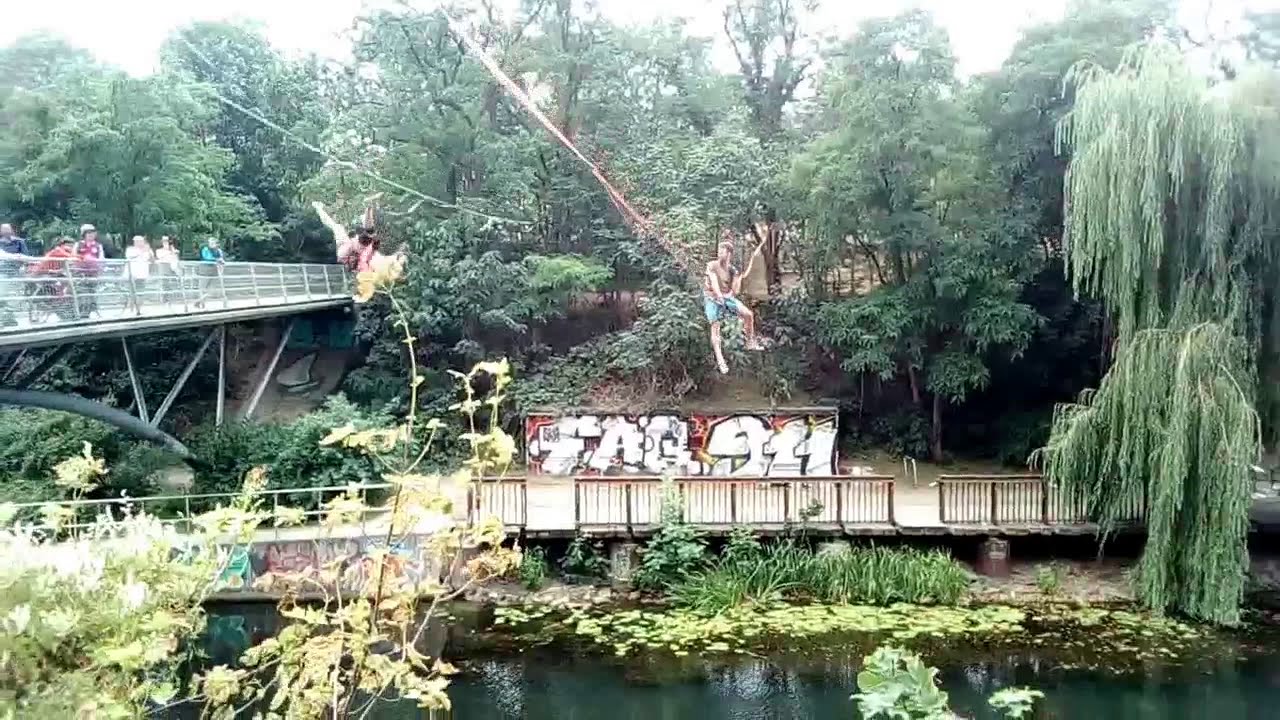 Slackline - Balancing Act in ca. 10 Meter Höhe über Karl Heine Kanal in Leipzig 7.7.2019