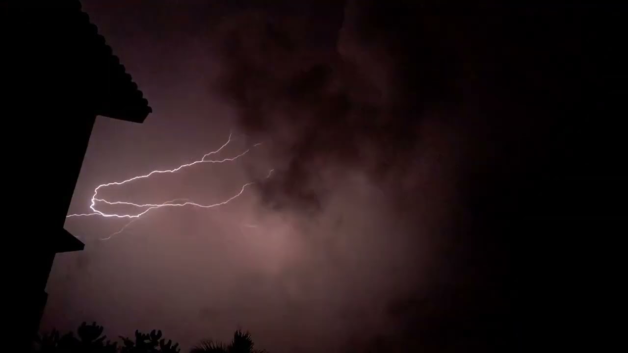 Гром и вспышка молнии | Бесплатное стоковое видео - Нет авторских прав | 4K