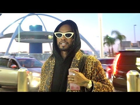 gossip grill Miguel Says Michael Jackson 'Can't Even Defend Himself' While Jetting Out Of L.A.