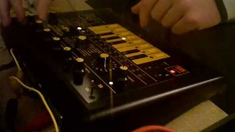 TB 303 x0xb0x WASP Overdrive partie2