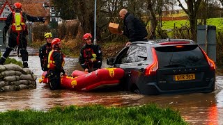 Volvo Stuck in Deep Flooded Ford – Fire Rescue Called & Driver Ticketed!