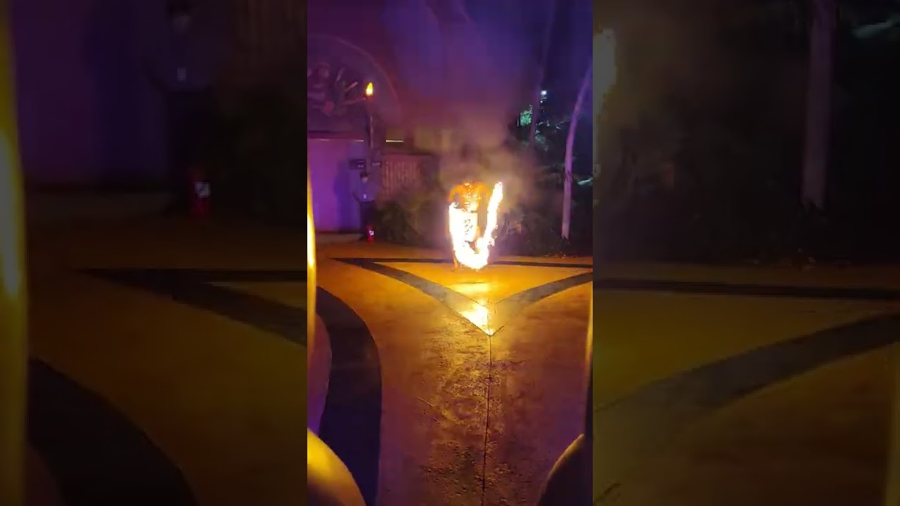 En el club  ,mil palmeras el espectáculo en llamas 🔥🔥(Irtra Retalhuleu)