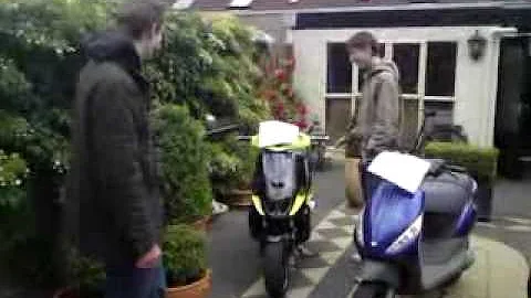 Melvin en robbin - Scooter kope